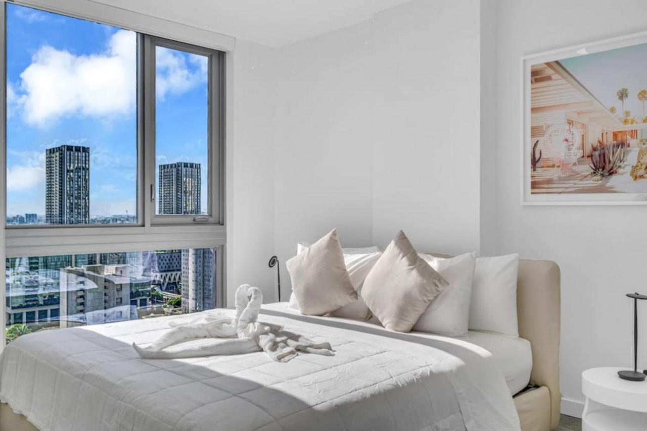 Modern 1 Bed Condo Across From Bayside In Downtown Miami Bagian luar foto